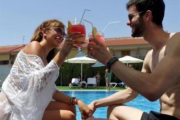 هتل آپارتمان Lodomar Spa & Talasoterapia