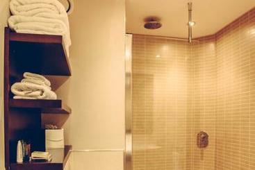 هتل Hilton Garden Inn Aberdeen City Centre