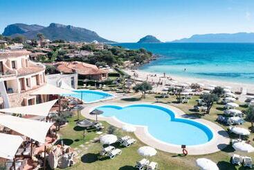 Resort & Spa Baia Caddinas