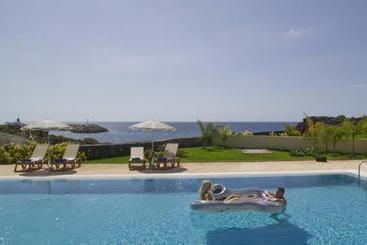 Sun Bay Villas
