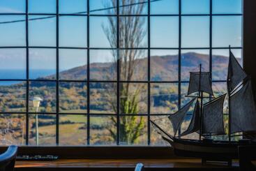 هتل Eos Authentic Experience