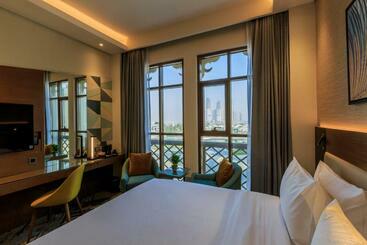 S19 Hotel Al Jaddaf Metro Station