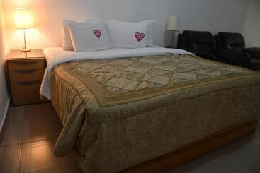 בית מלון כפרי Odo So Royal