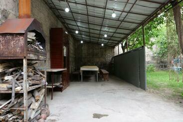 پانسیون Guest House Kumayri