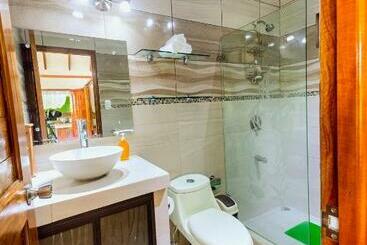 هاستل Casa Blossom   Beach Paradise Retreat, Fully Equipped, Holiday Home