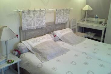 مبيت وإفطار Chambres D Hôtes Au Temps Des Cerises