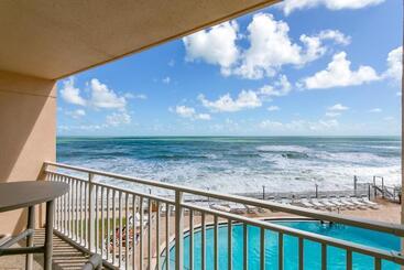 公寓式酒店  Paradise Beach Club   Oceanfront And Penthouse
