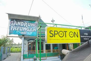 پانسیون Gandrung Payungan Family Inn