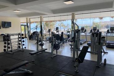 Hotel Arenas Del Mar Resort