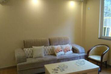 ホテル 7 Days Inn Kangding Ke Yun Zhong Xin Zhan Branch