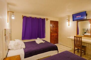 هتل Casa Anaya   Hostel
