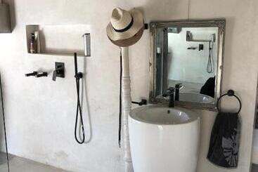 צימר Simba Safaris African Pride Exotic Lodge