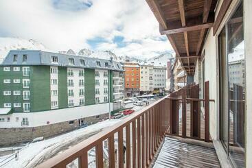 Apartamentos Nevada Mikka 3000