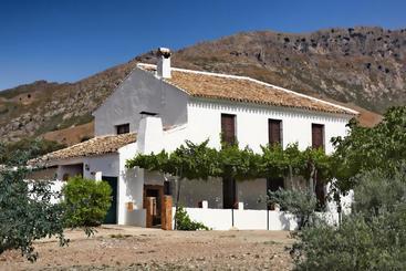Cortijo El Llano Priego De Córdoba - Las Lagunillas