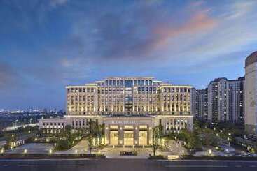 Отель Quzhou By Ihg