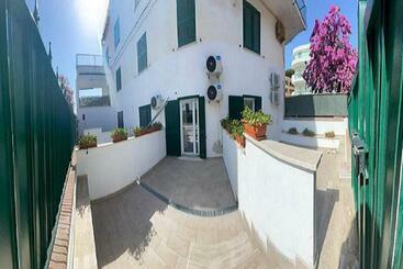 Riviera Albachiara Anzio B&b