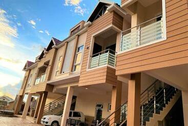 Avalon Stays  Ooty