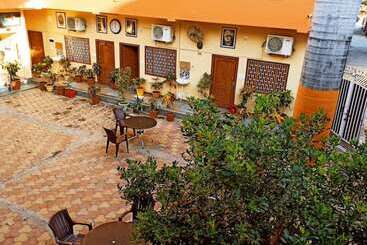 בית מלון כפרי Anand Lok Vatika