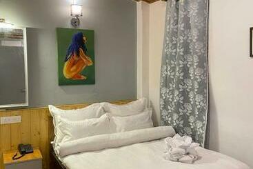 Mellow Fellow Hostel