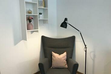 هتل Antwerp Business Suites