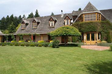 هتل Fyffe Country Lodge
