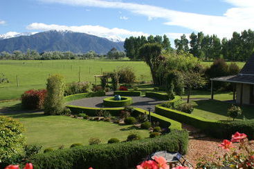 هتل Fyffe Country Lodge