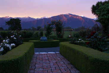 هتل Fyffe Country Lodge