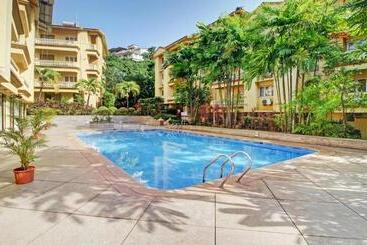Отель Golden Landmark Green Valley Beach Resort