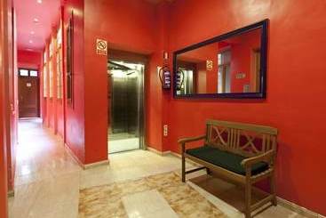 La Posada De Huertas   Hostel