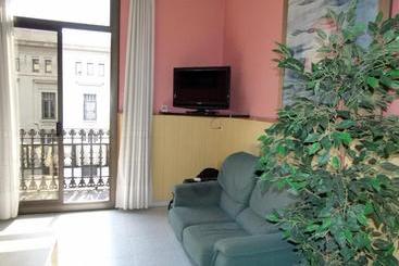Hostal Nuevo Colon