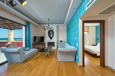 هتل Mediterranean Princess Adults Only