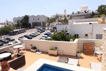 هتل Villa Roussa
