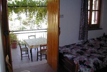 Kontoyiannis House