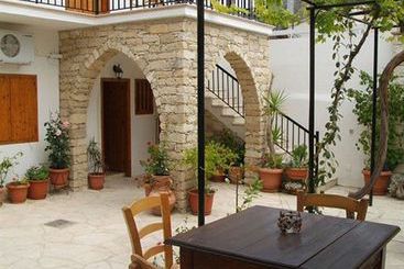 Kontoyiannis House