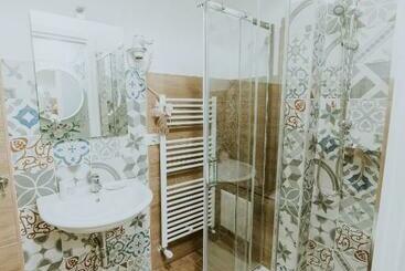 تختخواب و صبحانه La Casa Di Achille