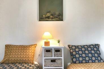 住宿加早餐  Lindo Lugar   Just A 7 Minute Walk From The Airport