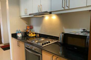 2 Br Corner Executive Suite At Lafayette Park Square Megaworld Blvd Unit 5h