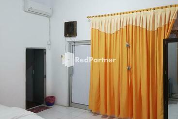 هتل Homestay Lotus Bangka Mitra Reddoorz