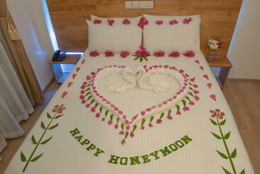 تختخواب و صبحانه Ocean Lilly Inn