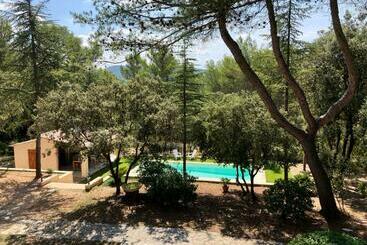 צימר Chambres Dans Le Luberon   Bois Romay