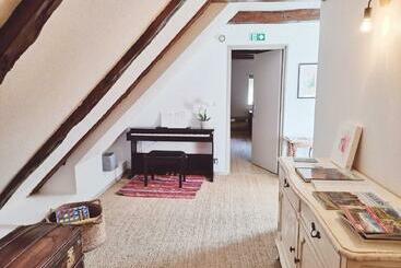 تختخواب و صبحانه Maison D Hôtes La Grange