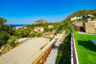 Pater Meus Suites
