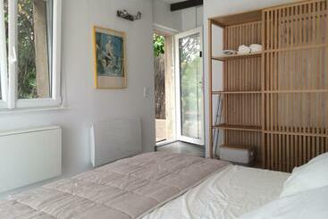 پانسیون Chambre Indépendante Avec Terrasse Privée Et Piscine