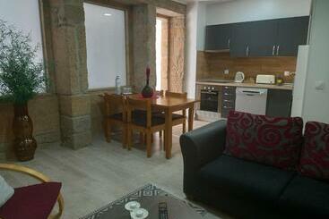 پانسیون Rustic House Fundão