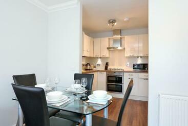 Town And Country Birchlee Road Apartments