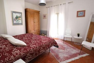 ベッドアンドブレックファースト Les Chambres Du Lavoir Vert