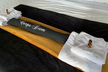 تختخواب و صبحانه Sleepzzz