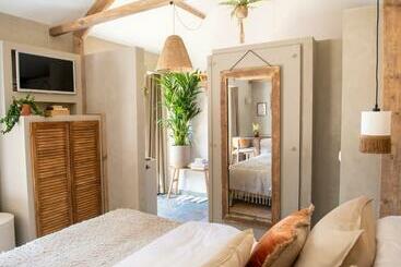 ベッドアンドブレックファースト Lodge & Loft