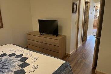 فندق Creekside Downtown Vacation Suites, Only Adults 25 Or Older