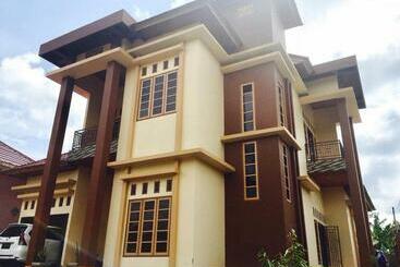 פנסיון House Of Runsia Guesthouse